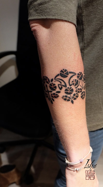 isha-daw-tattoo-bracelet-art-deco-Loches