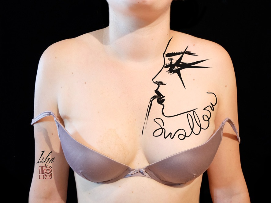 isha-daw-tattoo-decollete-profil