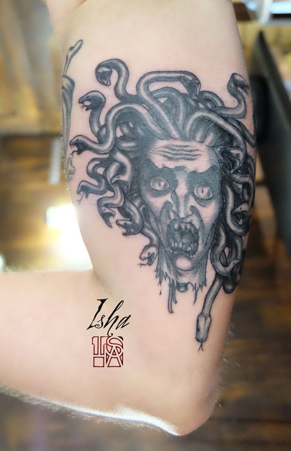 isha-daw-tattoo-gorgone-Loches