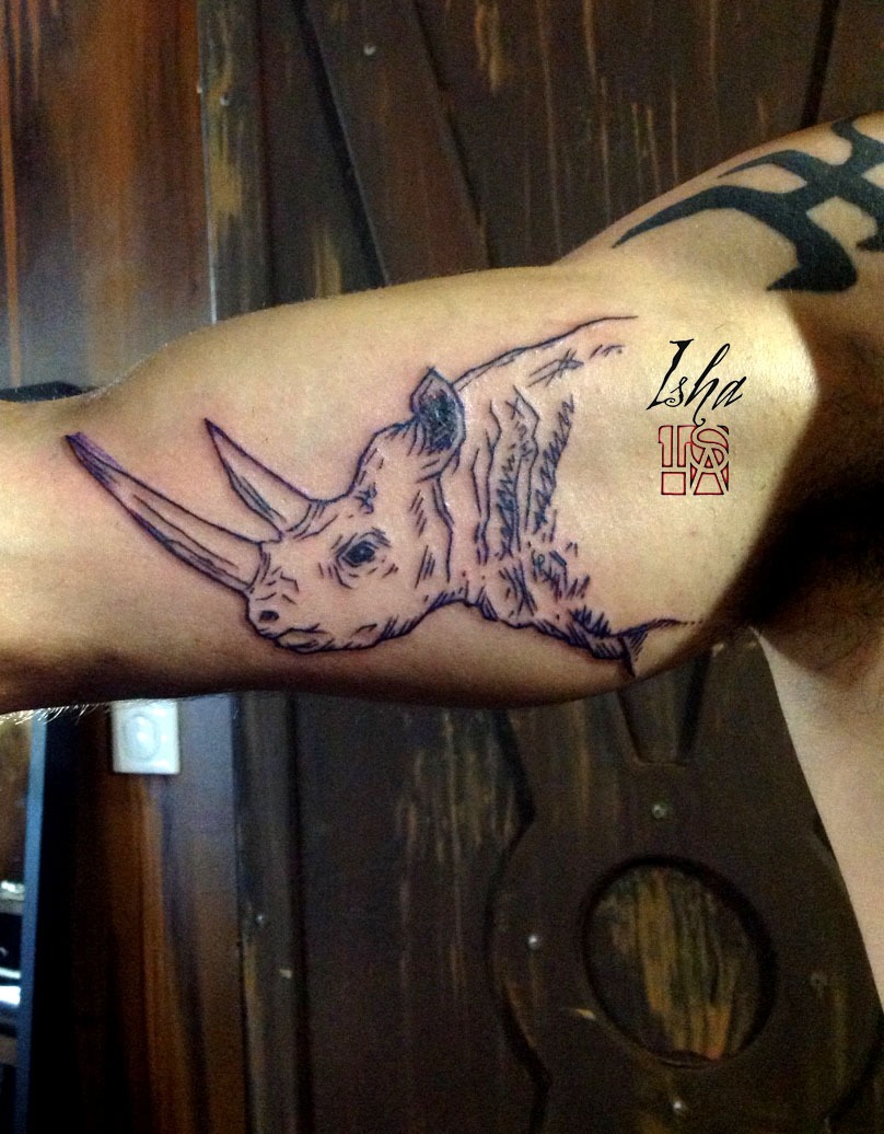 isha-daw-tattoo-rhino-Loches
