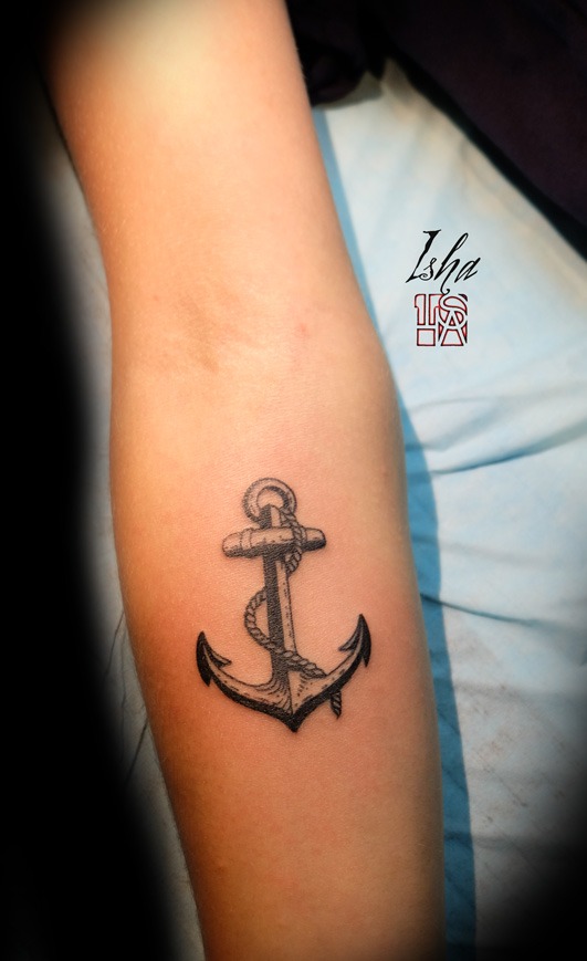 isha-daw-tattoo-tatouage-encre-marine-militaire-gravure-Loches