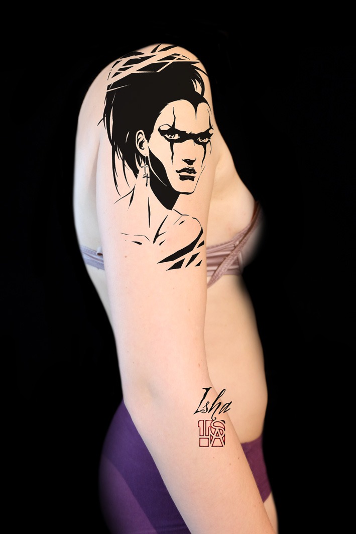 isha-daw-tattoo-the-crow-femme-portrait-epaule