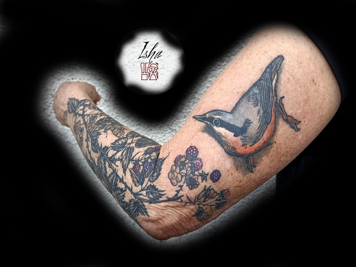 isha-daw-tattoo-murier-sitelle-torchepot_L