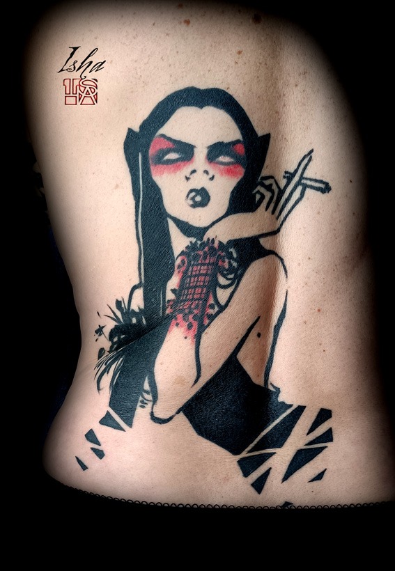 isha-tattoo-femme-cigarette_L